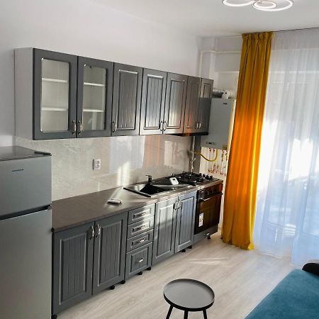 Njunior Apartment 02 Яссы Экстерьер фото